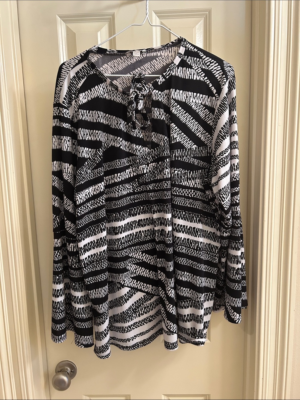 Gray and White Patterned blouse